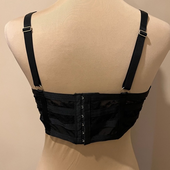 Torrid Elegant Black Lace Bralette, size 2X - Picture 3 of 7